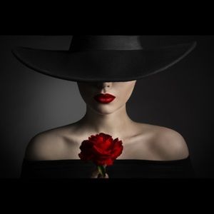 Meet your Posher, Nelie